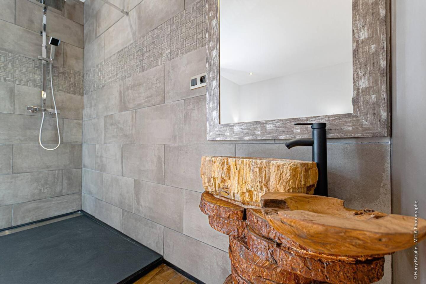 Les Suites Locarno Limoges Dış mekan fotoğraf
